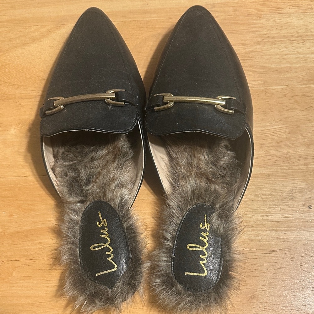🆕 Lulu’s Fur Flats - 7.5